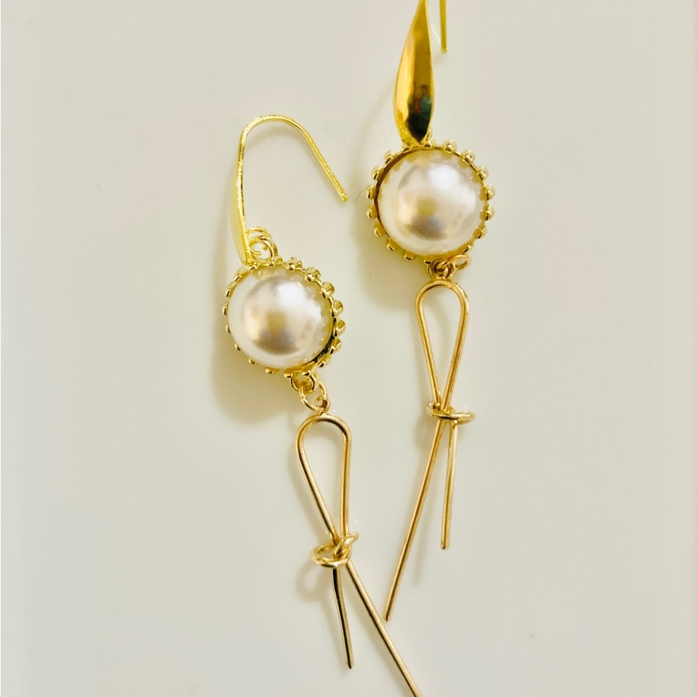 Ribbon earrings